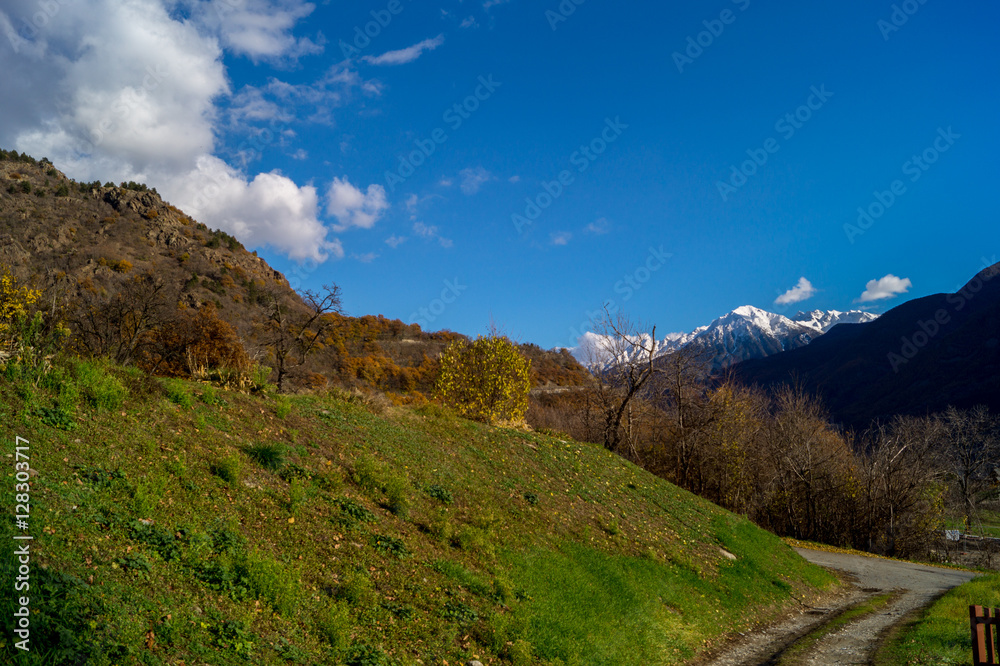 Fototapeta premium mountain landscape with snow and cloud