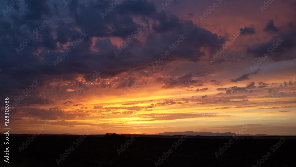 Atardecer con nubes