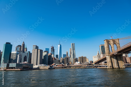 Brooklyn bridge and Skyscrapers in New York © hit1912