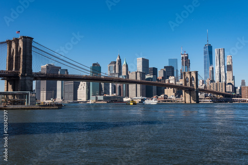 Fototapeta Naklejka Na Ścianę i Meble -  Brooklyn bridge and Skyscrapers in New York