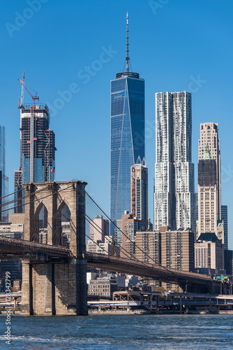 Brooklyn bridge and Skyscrapers in New York © hit1912
