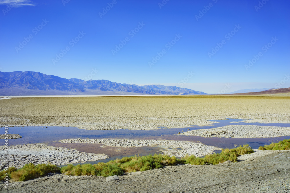 Fototapeta premium Beautiful landscape around Badwater Basin