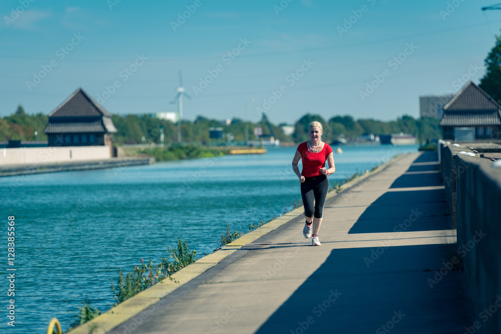 Frau beim joggen