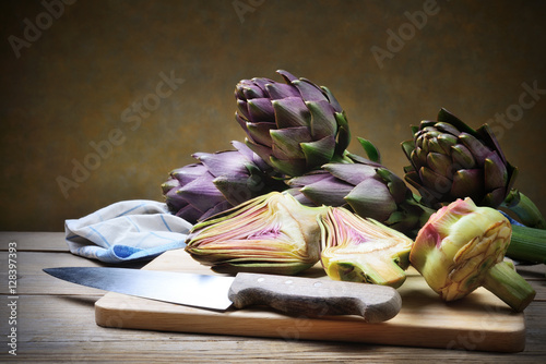 Tableau sur toile Purple spiny artichokes