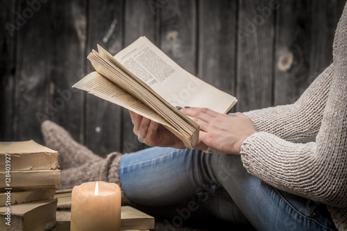 girl with books