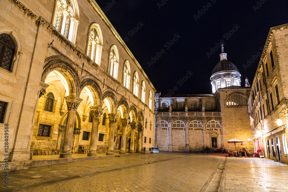 Fototapeta premium Walking street in Dubrovnik