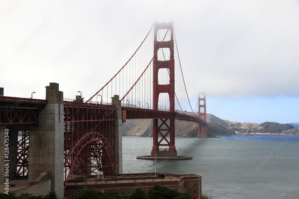 Golden Gate Bridge - San Francisco - California Golden Gate Bridge - San Francisco - California