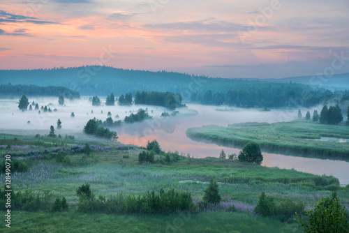 Misty dawn on the river © Alexander Gogolin