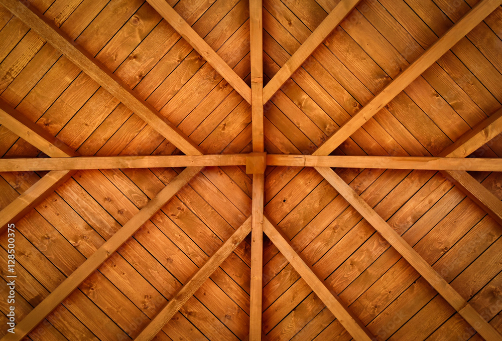 Obraz premium wooden cross roof