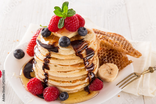 Pancakes with berries and m...