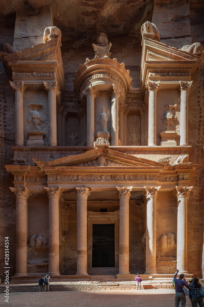 Obraz premium The Treasury (of Indiana Jones fame), Petra, Jordan