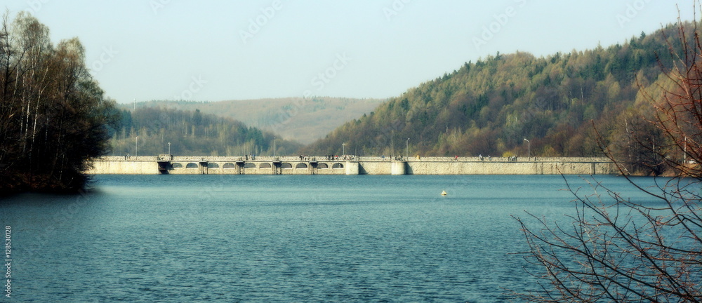 Zapora wodna w Zagórzu Śląskim