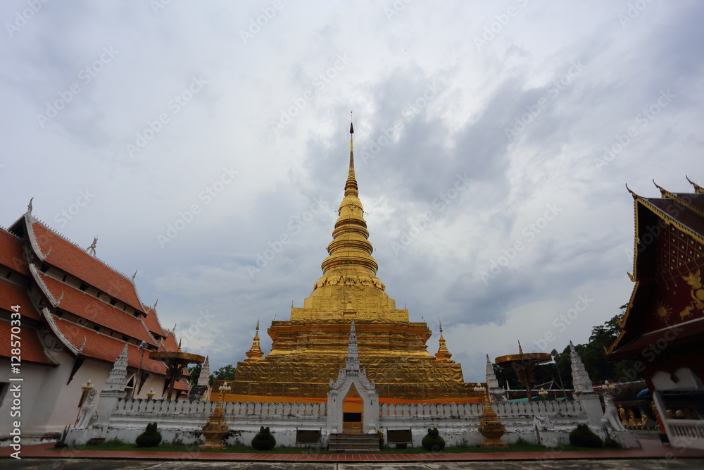 Fototapeta premium Wat Phra That Chae Haeng Temple in Nan,Thailand
