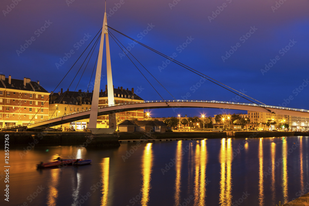 Naklejka premium Pedestrian bridge in Le Havre
