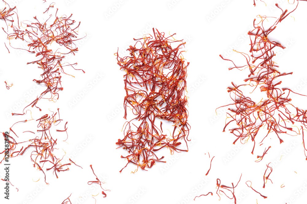 Naklejka premium saffron pistil on white background