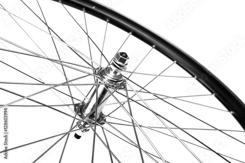 Bicycle wheel with spokes and the sleeve
