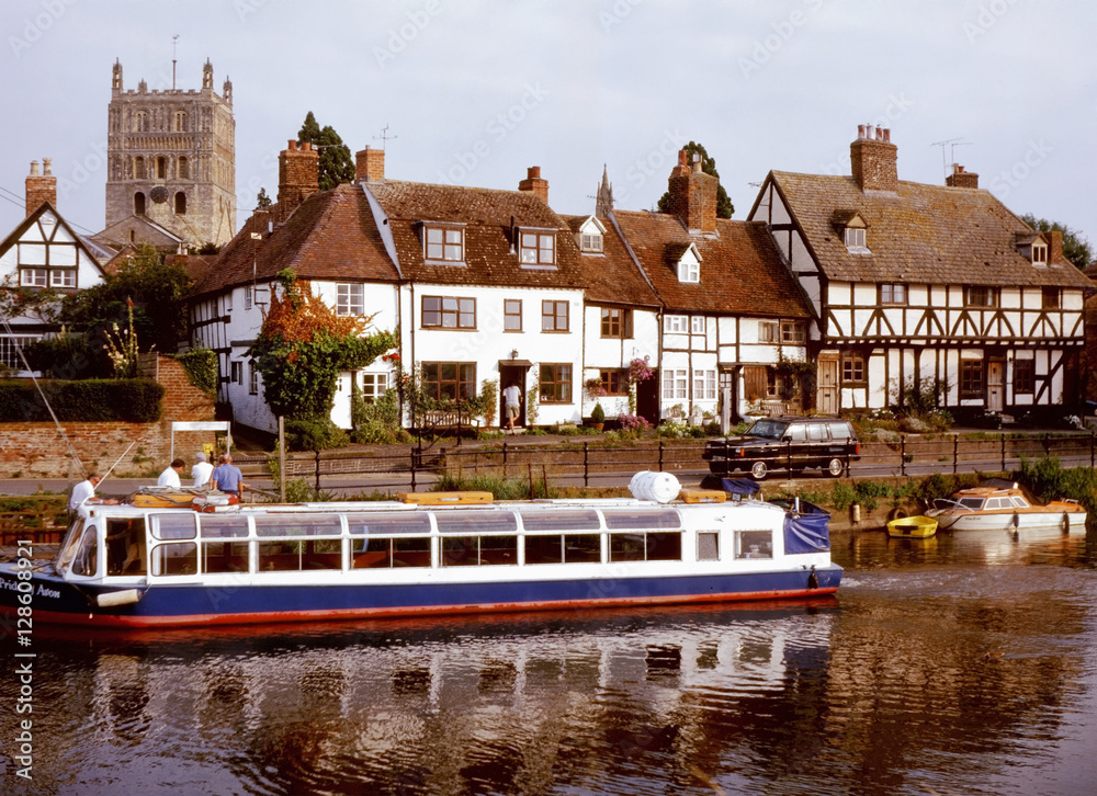Naklejka premium teksbury cathedral city junction avon and severn rivers