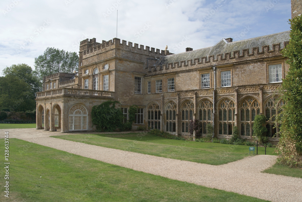 Fototapeta premium estate and grounds of stately home uk
