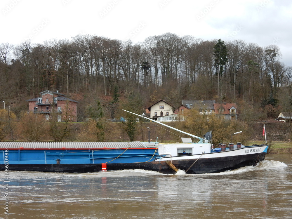 Obraz premium a ship on the river Main in Marktheidenfeld, Main-Spessart, Lower Franconia, Bavaria, Germany