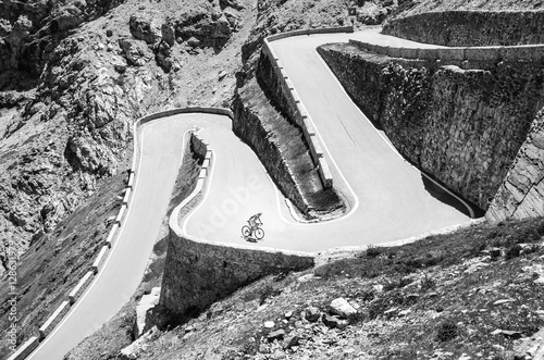 Fotografie Famous Passo Dello Stelvio Road in Swiss - Italy border