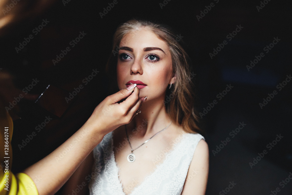 Fototapeta premium Beautiful wedding makeup for the bride