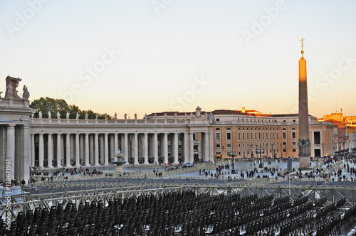 Roma, Città del Vaticano - piazza San Pietro, il colonnato del Bernini