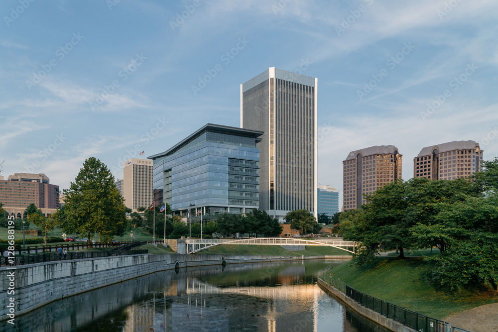 Downtown Richmond by James River