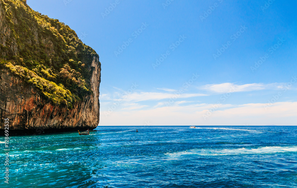 Loh sa ma bay Phi Phi Islands andaman sea Krabi, South of Thaila