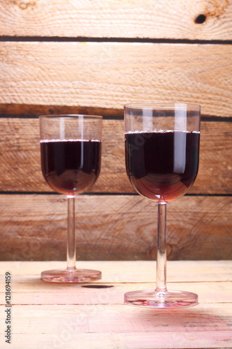 glass of wine © robcartorres