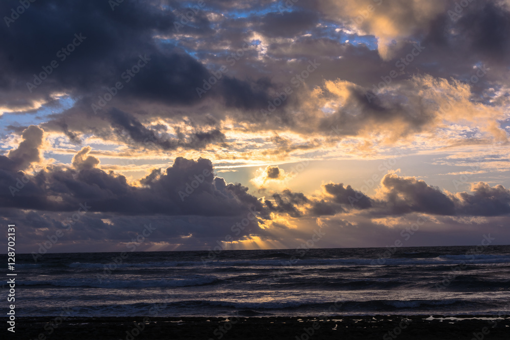 Fototapeta premium Sunrise at Lihue, Kauai, Hawaii 