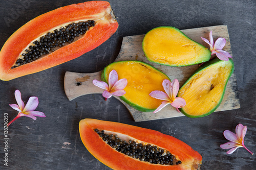 Fresh tropical fruits: papaya and mango