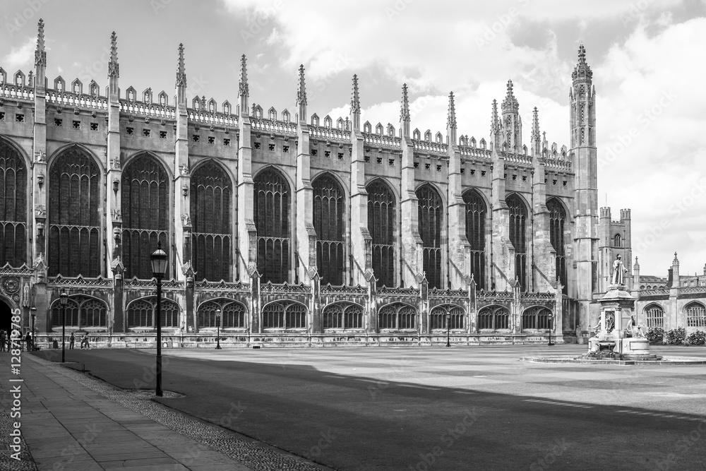 Kings College Chapel in black and white. Cambridge University, UK