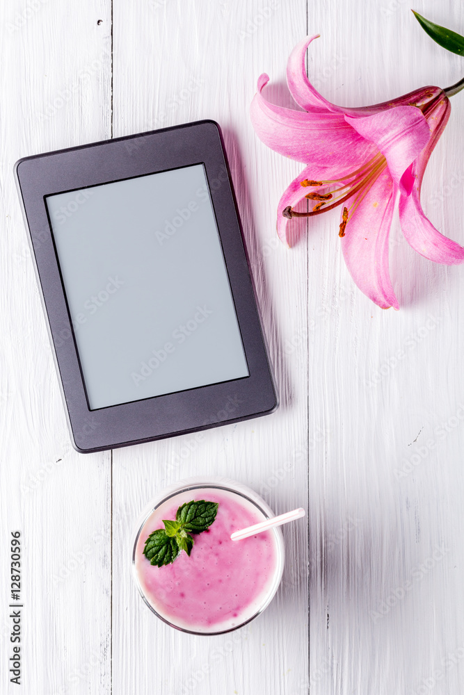 Berry smoothie with yogurt and ebook Berry smoothie with yogurt and ebook