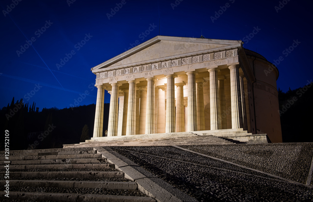 Obraz premium Christian temple by Antonio Canova. Roman and Greek religious architecture, building as pantheon and parthenon. Church situated in Possagno, Italy.