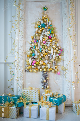 Christmas decorations, Christmas tree, gifts, new year © anastasiyaand
