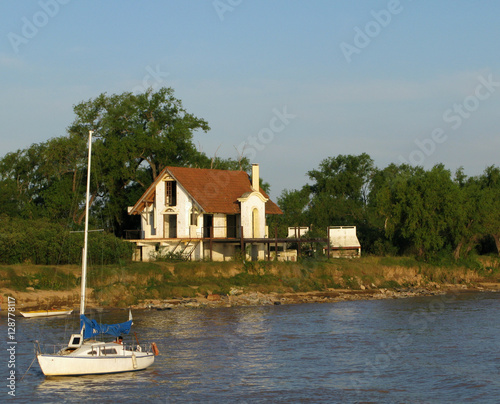 Velero en Costa