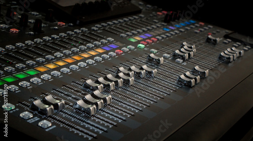 The digital studio mixer