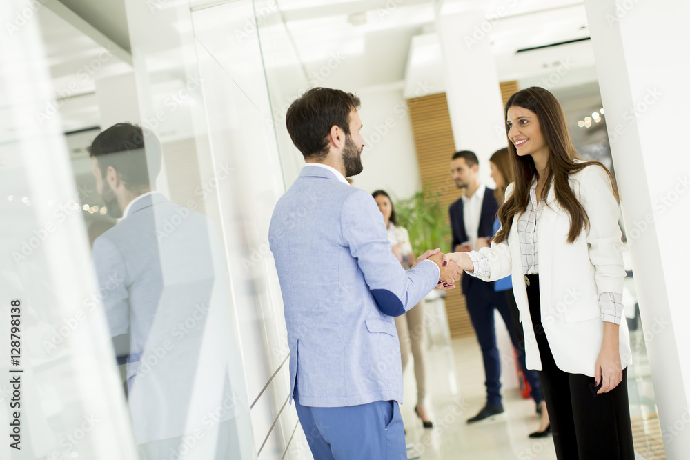 Obraz premium Handshaking