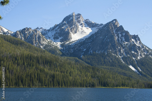 Fototapeta Naklejka Na Ścianę i Meble -  Mountain Lake