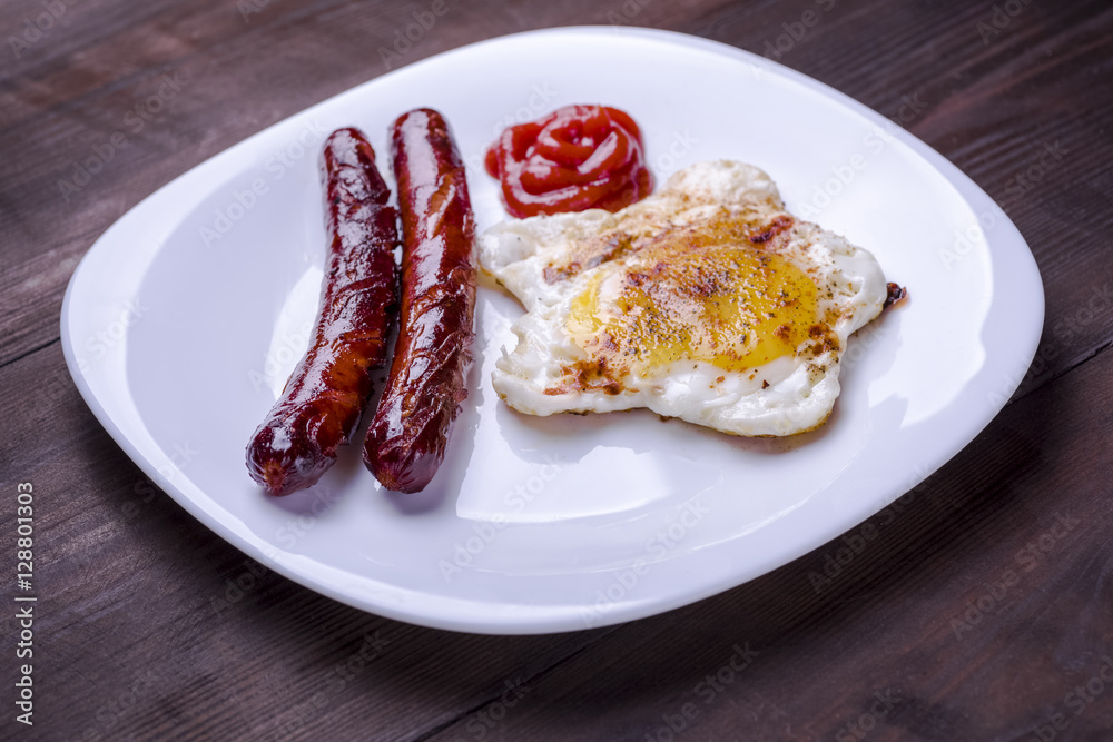 fried egg and sausages