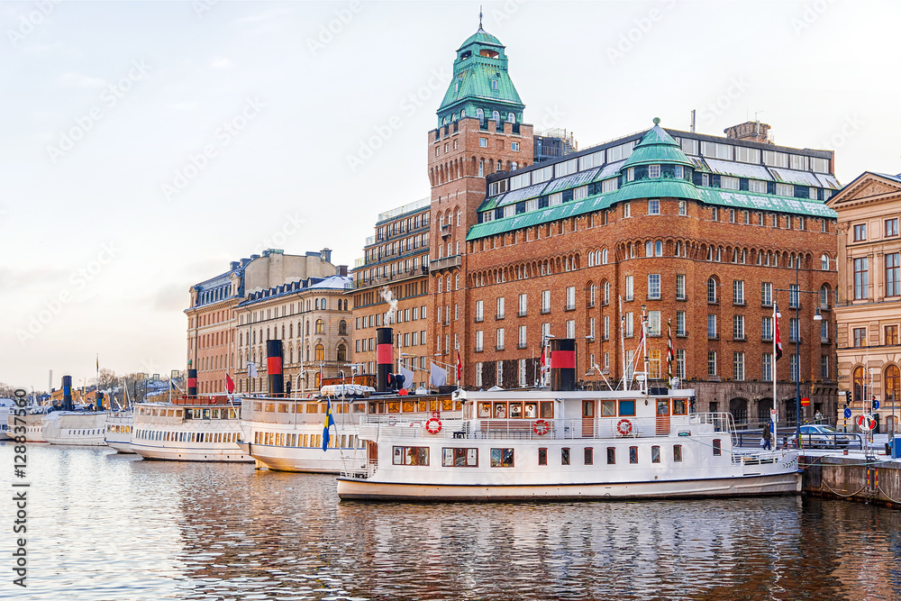 Naklejka premium quay with ships in Stockholm