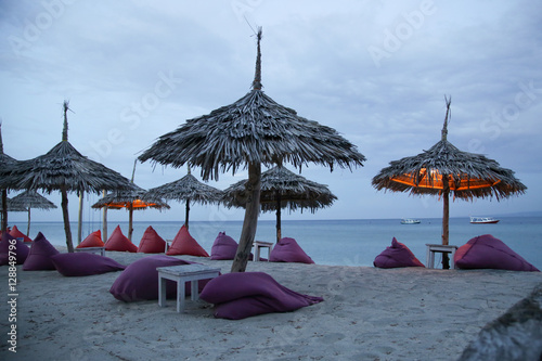 Fototapeta Naklejka Na Ścianę i Meble -  Tropical beach - sunset time