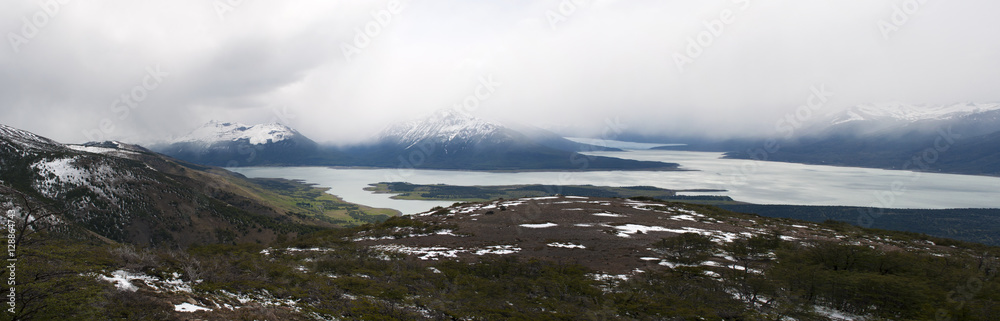 Parco Nazionale dei ghiacciai, 24/11/2010: vista sul Ghiacciaio Perito Moreno, il Lago Roca e il Lago Argentino dal sentiero che porta in cima al Cerro Cristal