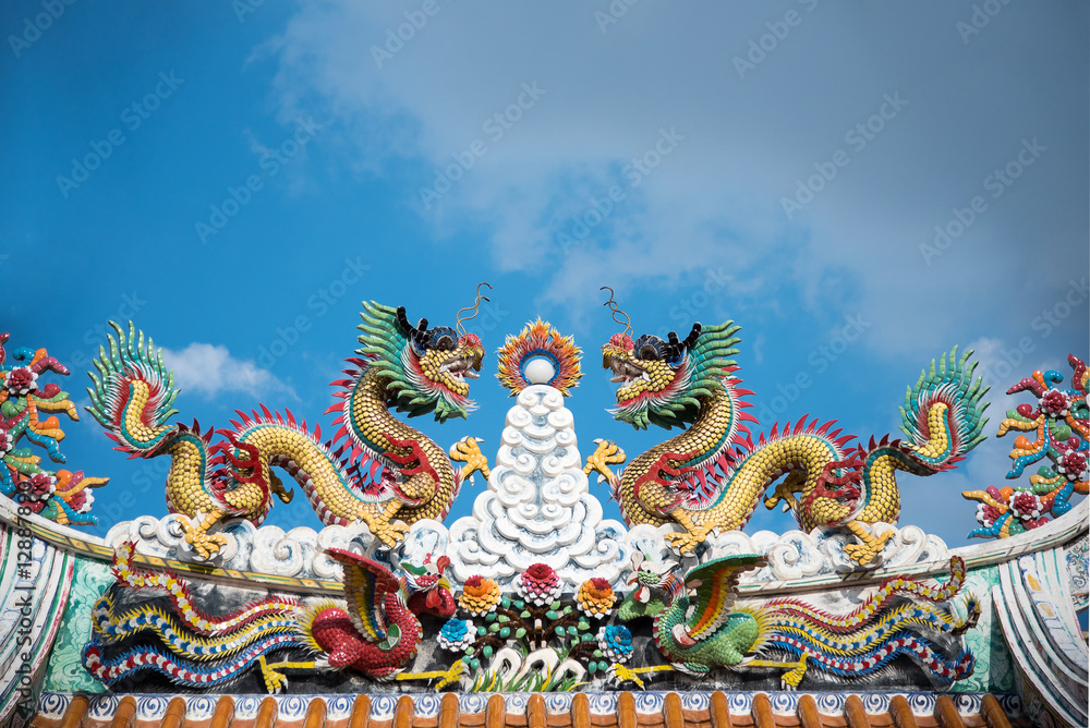 Fototapeta premium Chinese Dragon color full in blue sky.