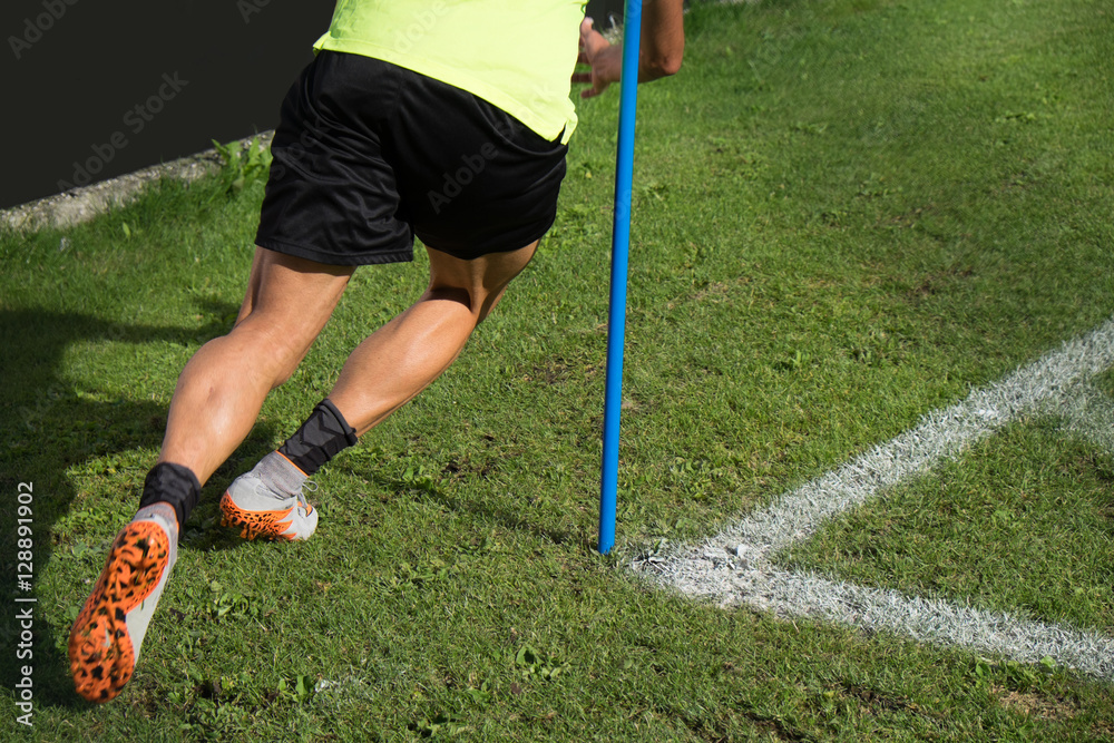 Fototapeta premium Giocatore di calcio che si allena