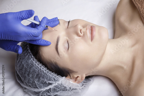 beauty injection botox face forehead needle