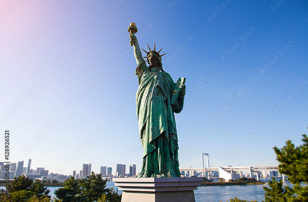 Fototapeta premium Liberty w Odaiba Tokyo w Japonii