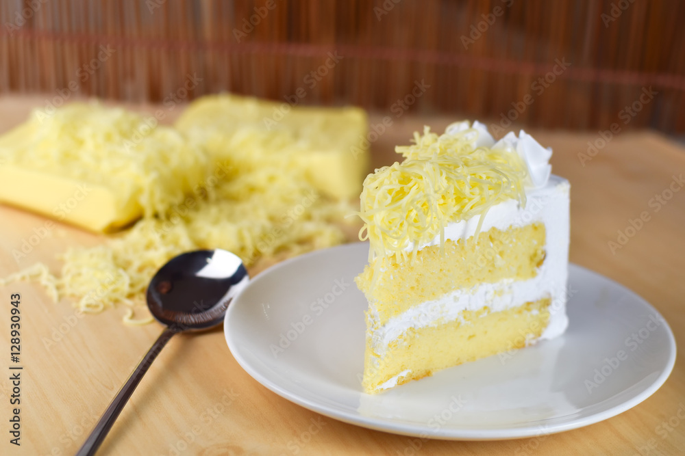 piece of cake with whip cream and grated cheese topping,selectiv piece of cake with whip cream and grated cheese topping,selectiv
