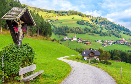Foto View at Onach (Onies) village near San Lorenzo di Sebato in Dolomites
