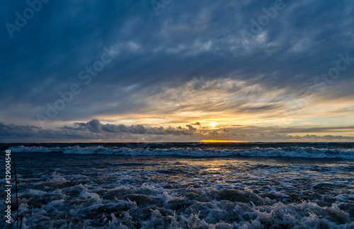 Stormy sunset in the beach © kristian192